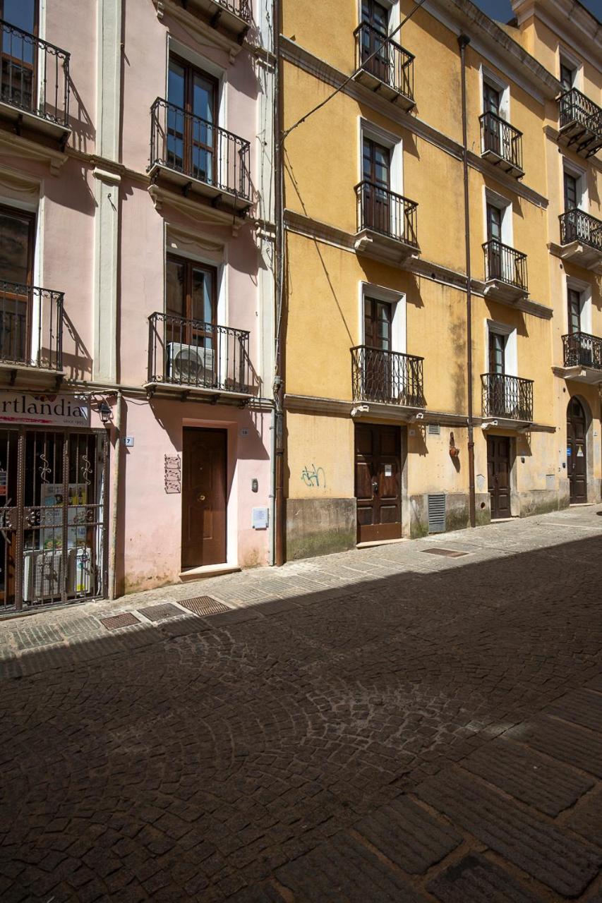 Via Cavour 19, Camere Del Conte Иглесиас Экстерьер фото